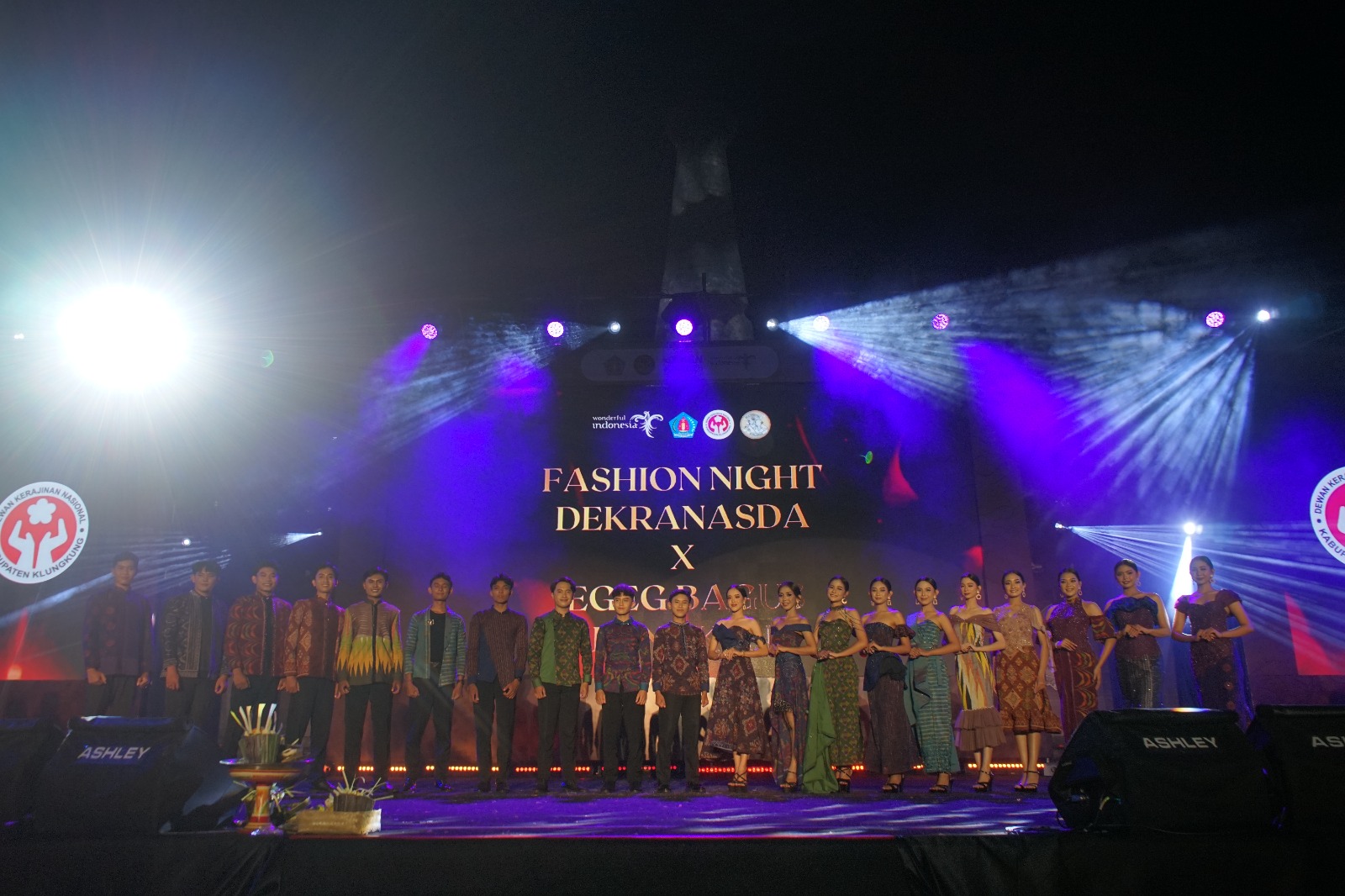 Fashion Show “Wastra Dibya Saswata” di Festival Semarapura 7