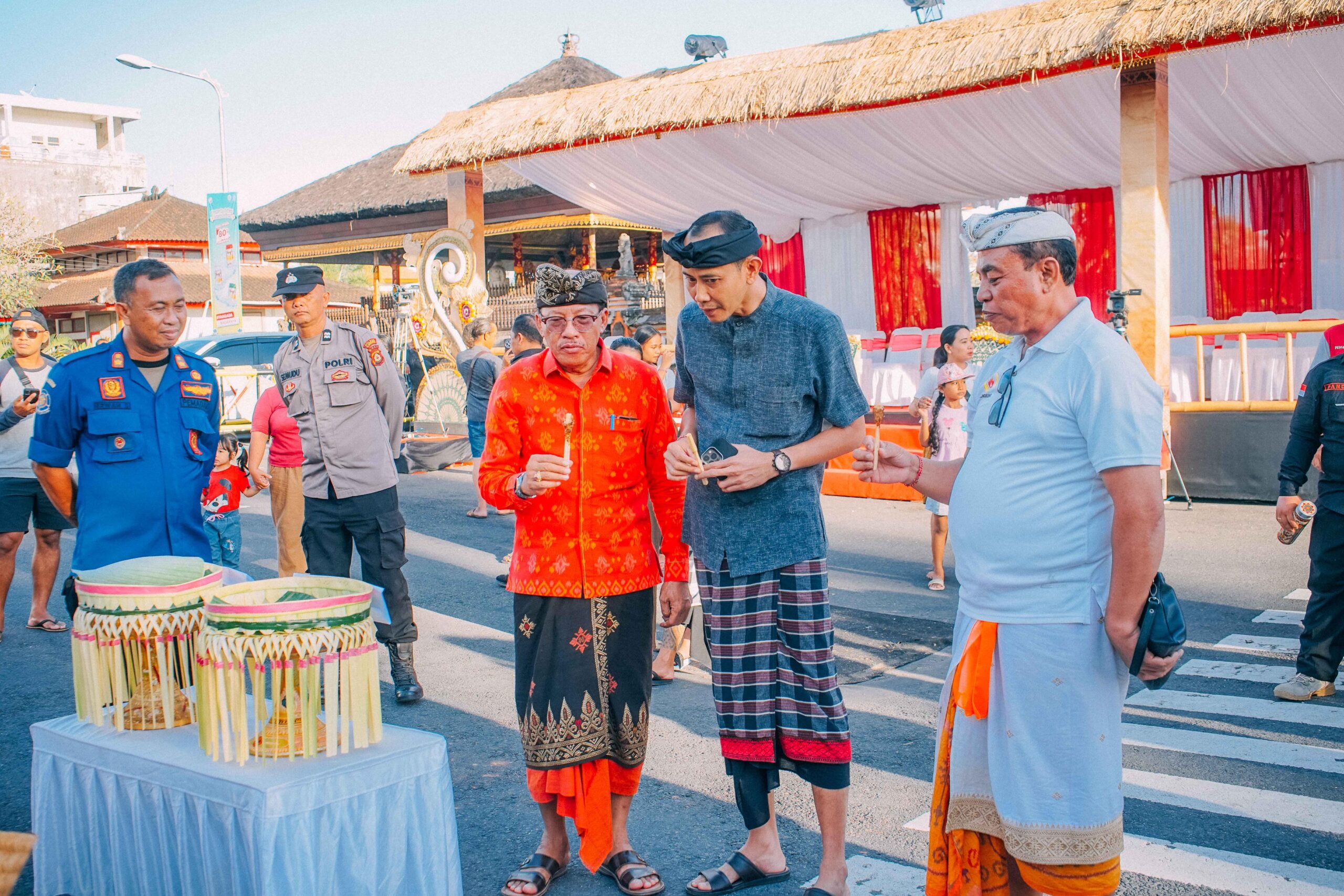 Parade Ngebek Sate Masal Meriahkan Festival Semarapura ke 7
