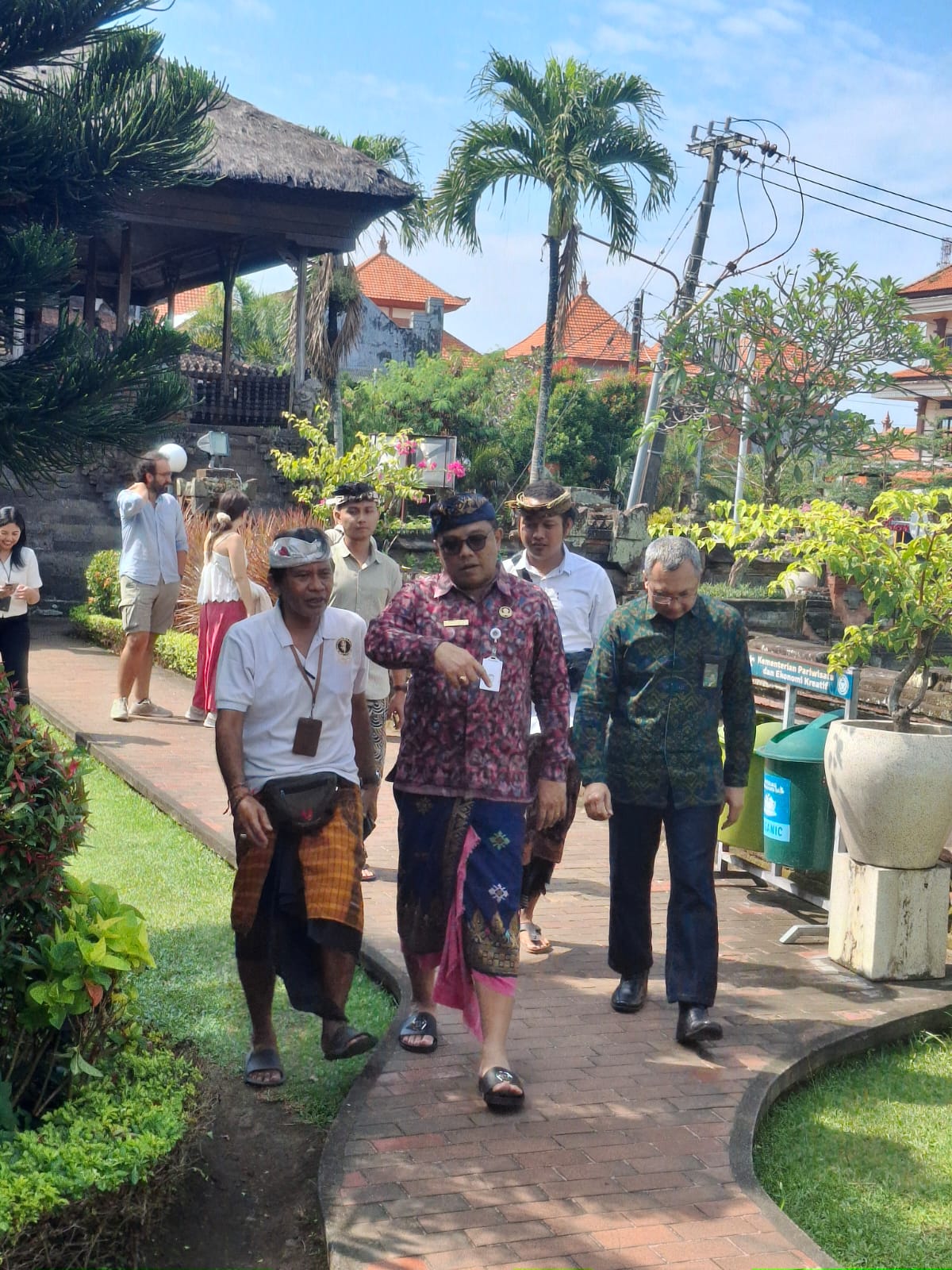 Sekda Klungkung Kunjungi Kertha Gosa, Tinjau Pelestarian dan Pengelolaan Cagar Budaya