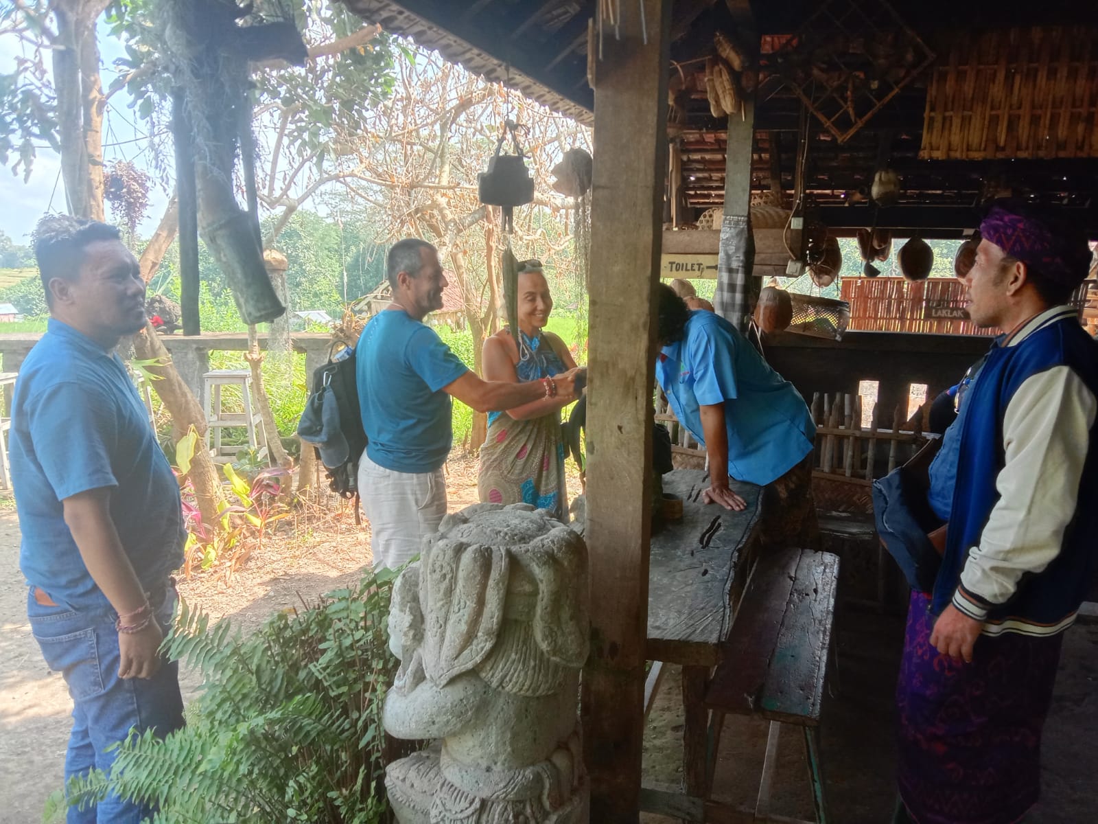 Pokdarwis Desa Aan Gelar Kegiatan Pelestarian dan Promosi di Secret Waterfall