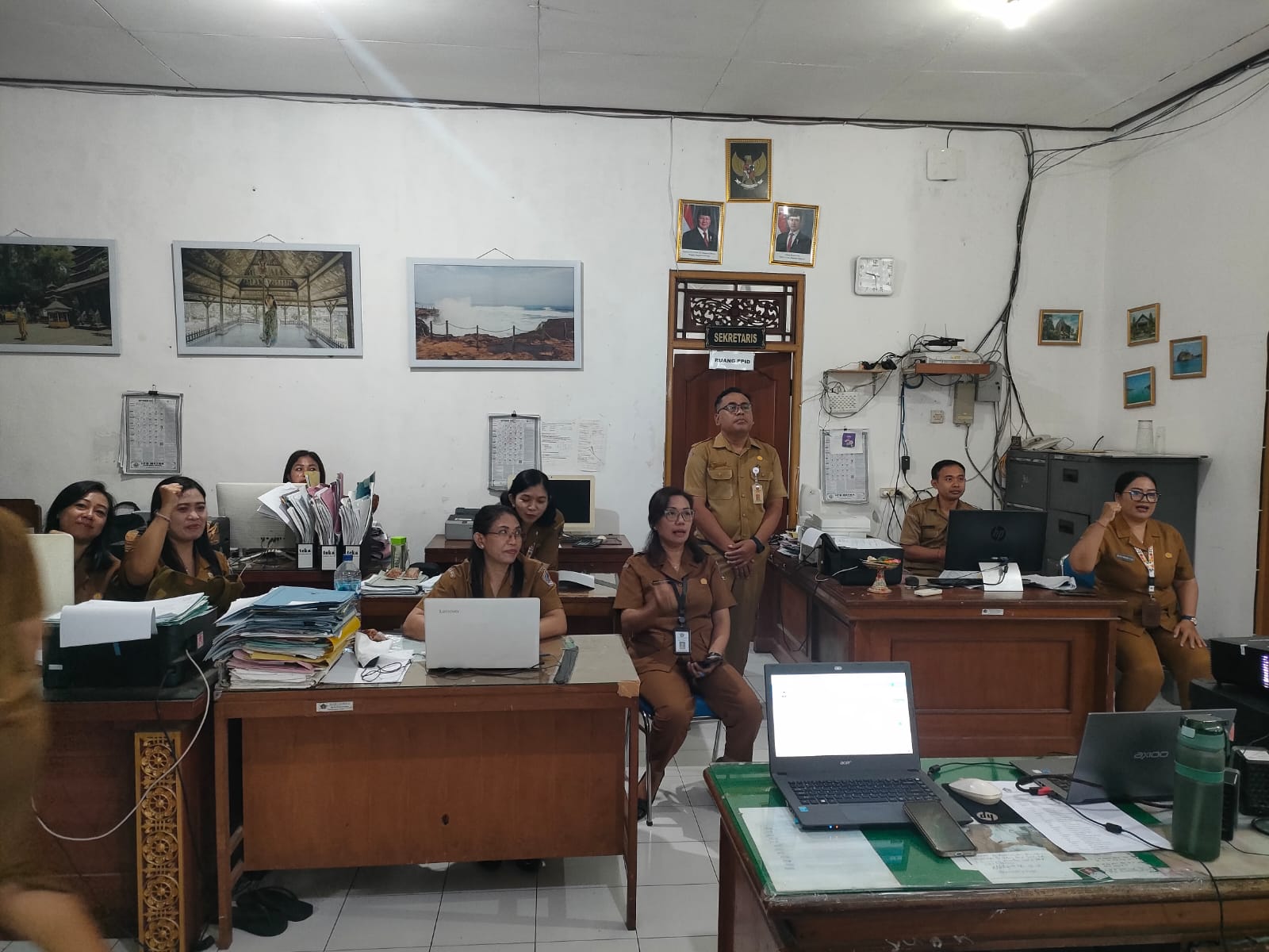 Dinas Pariwisata Ikuti Zoom Meeting Terkait Arahan Mendragri Terhadap Perkembangan Situasi dan Kondisi Terkini